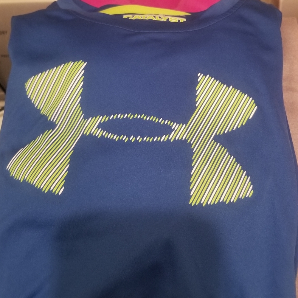 Under Armour T-shirt and sweat pants